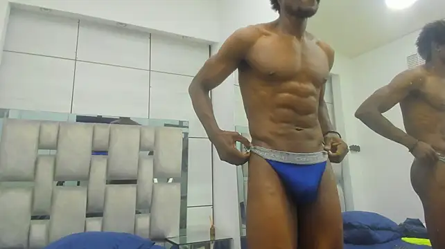 XXX chat uživo modela derek_raser