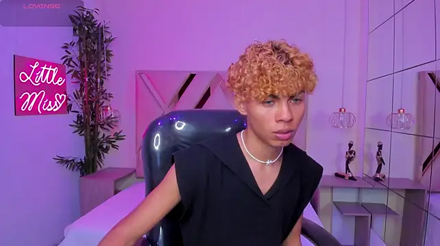 Anyelo_Twink লাইভ XXX চ্যাট
