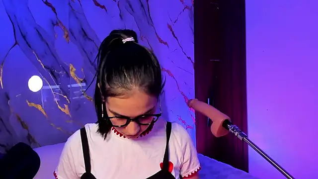 Chat XXX Live Emmiicute
