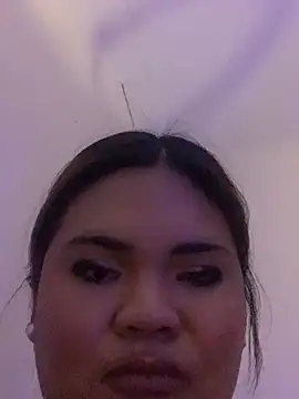 Chat +18 de cherry_pie28 ao vivo