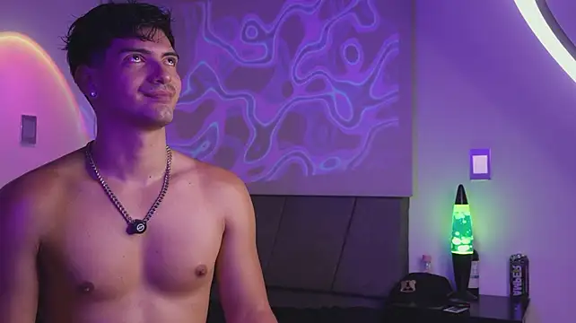 bbbeachboy Adlı Modelin Canlı XXX Sohbeti