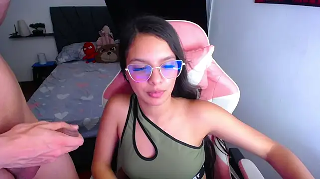צ'אט XXX בשידור חי של jessi_and_boy