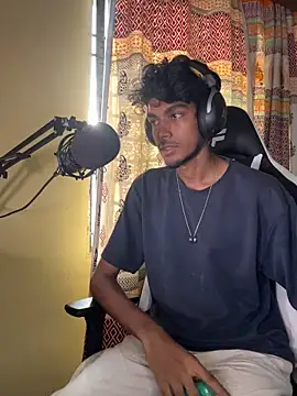 צ'אט XXX בשידור חי של GunSlay