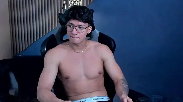Axxel_Muscle: απευθείας συνομιλία ΧΧΧ