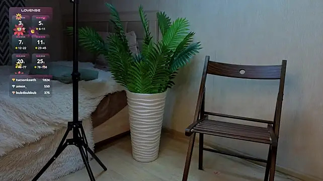 CowSaysMoon Webcamshow