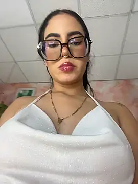 Chat XXX en directo de TopDollXXX