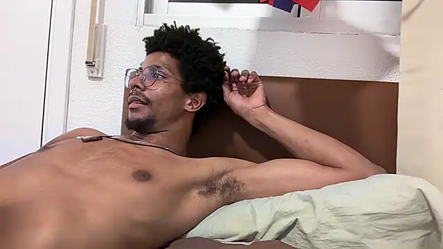 Živý XXX chat HoleBreeder