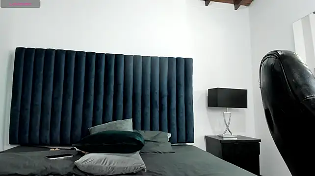 Sam_Roos Adlı Modelin Canlı XXX Sohbeti