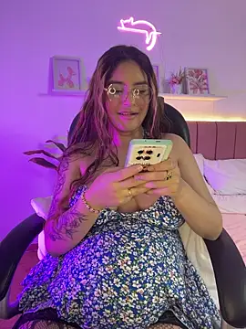 iam_camila élő XXX-chatje
