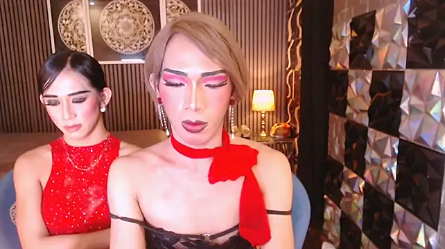 دردشة PrettyHorseCockTrans الجنسية المباشرة