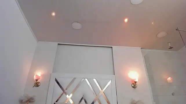 צ'אט XXX בשידור חי של Sky_Collins_