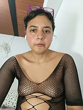 Czat XXX na żywo – Ailyn_seraph