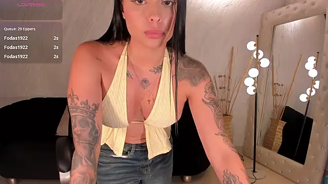 MariaHerrera_ Adlı Modelin Canlı XXX Sohbeti