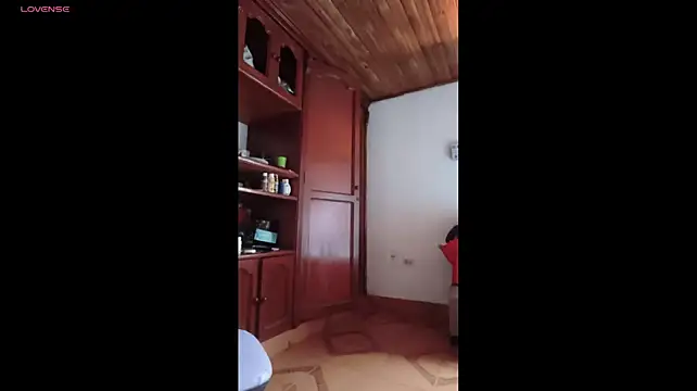 XXX chat uživo modela sky_dancers