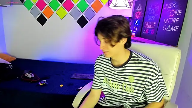 Chat XXX ao vivo de Marcoviolet