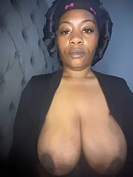 Chatroom XXX en direct de thethicktities