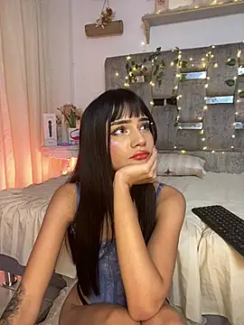 Chatroom XXX en direct de NohaNicole