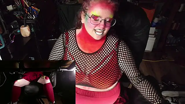 Sinstresshemlock's Live XXX Chat