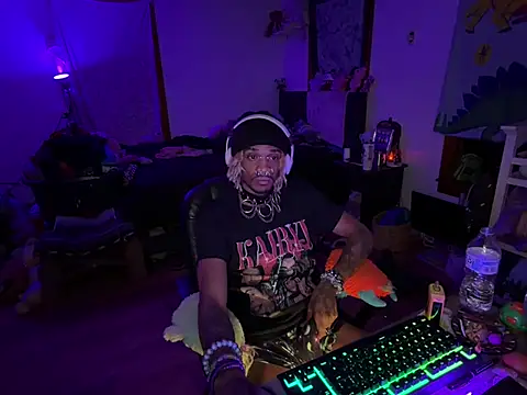 LXRDHXKVGEE Show in webcam