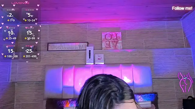 mia_devine_ Adlı Modelin Canlı XXX Sohbeti