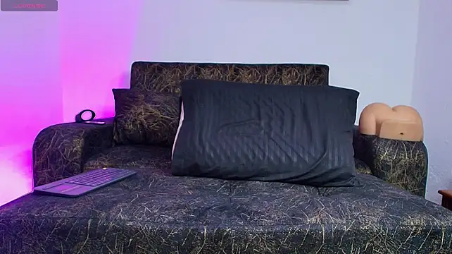 BrayaanFit Chat XXX in diretta
