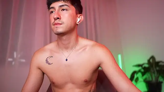 sweettaaron01's Live XXX Chat