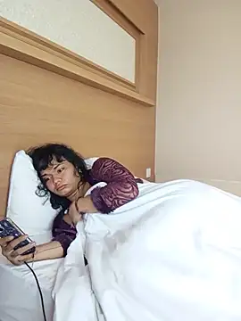 estradiolist's Live XXX Chat