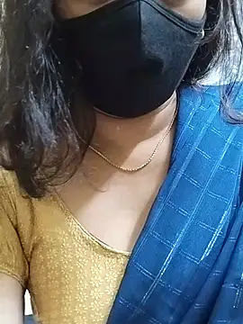 sanvi219 Adlı Modelin Canlı XXX Sohbeti