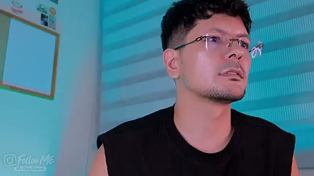 DerekGrayX Adlı Modelin Canlı XXX Sohbeti