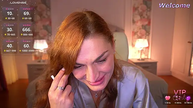 EllaGoldennのライブXXXチャット