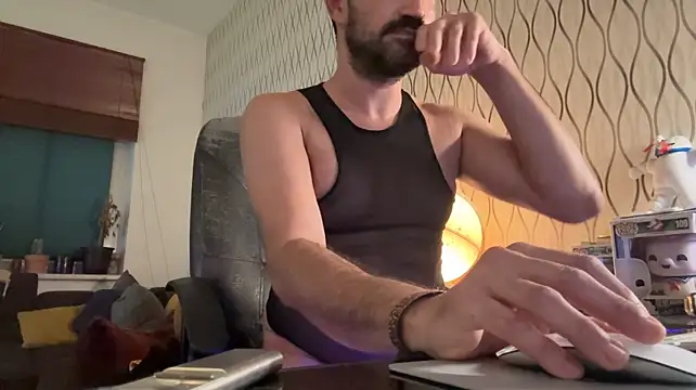 Онлайн чат XXX tomz0819