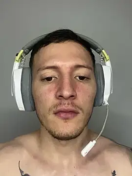 Kenner_fox77 XXX чат на живо