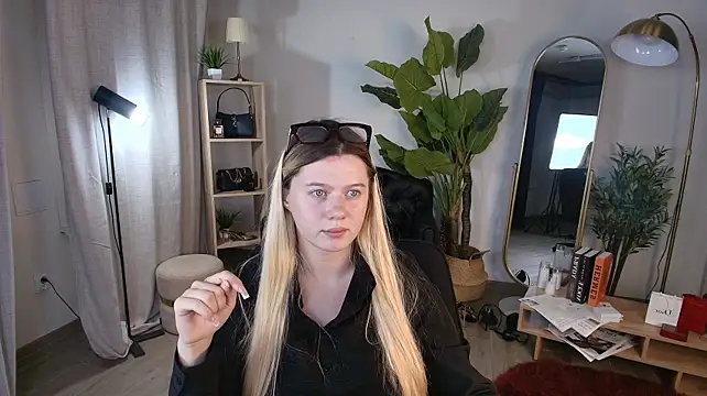 CelestineMauriac XXX чат на живо