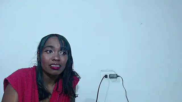 Chat +18 de avaleri_cherry ao vivo