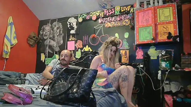 Онлайн чат XXX DaddyAndSplashQueen