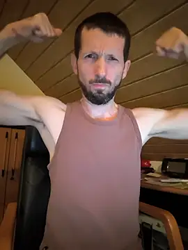 XXX chat uživo modela MuscleOtter