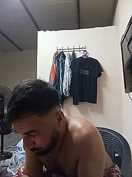 leon_ates' Live XXX Chat