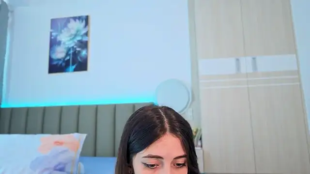 sweety_vikky Adlı Modelin Canlı XXX Sohbeti