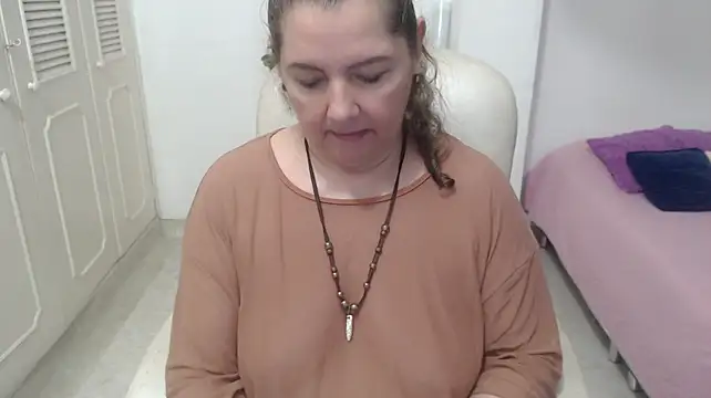 Chat +18 de leonela_69 ao vivo