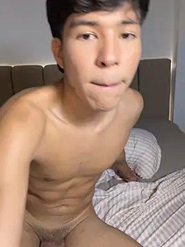 GoldenBenn Chat XXX live