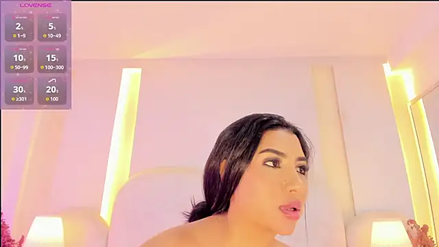 XXX chat uživo modela SalomeeBell