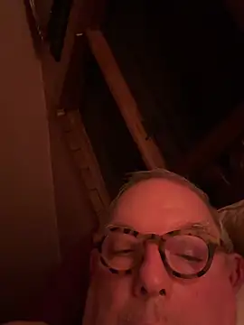 XXX chat uživo modela CharlieWeaver22