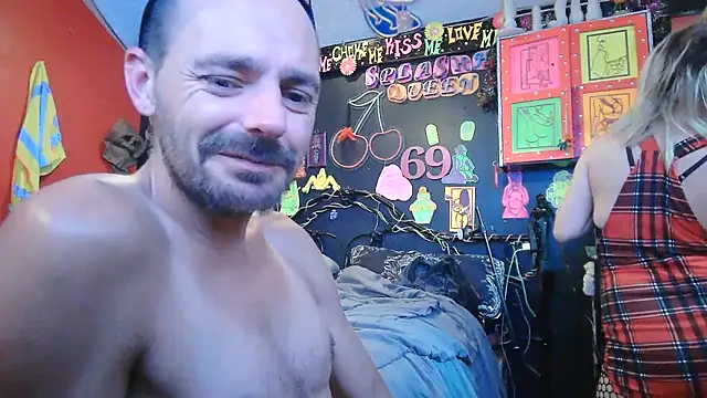 Czat XXX na żywo – DaddyAndSplashQueen