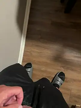 yeti05 Show in webcam