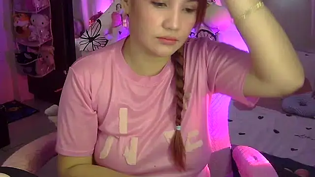 yourHennesy's Live XXX Chat