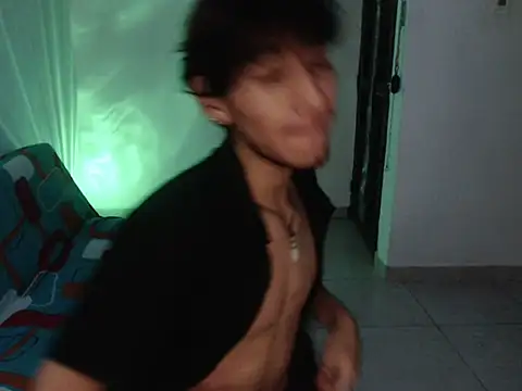 צ'אט XXX בשידור חי של ElliotAzert