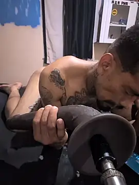 Cnutt310 Live XXX-Chat
