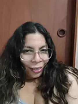 צ'אט XXX בשידור חי של Carliina_Soussa