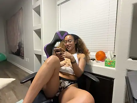 ReeseZen live XXX chat