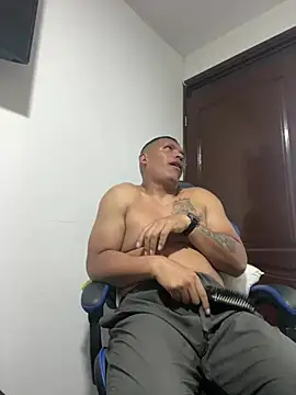 XXX chat uživo modela Gentiemax_23